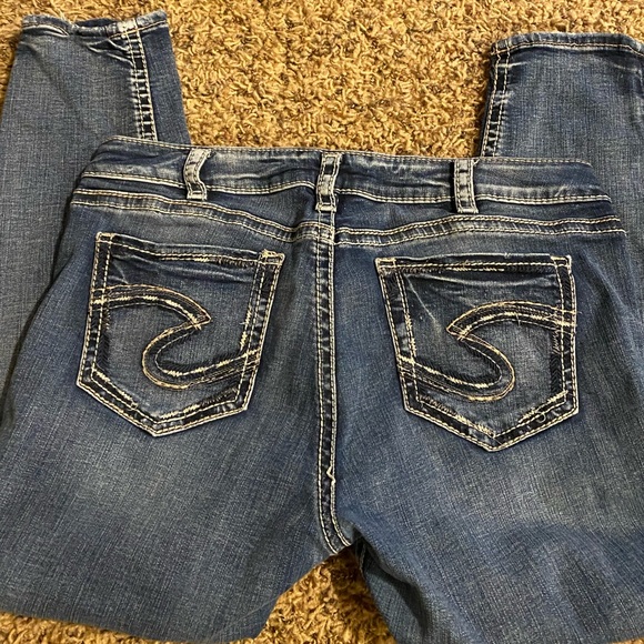 Silver Jeans - Picture 2 of 3